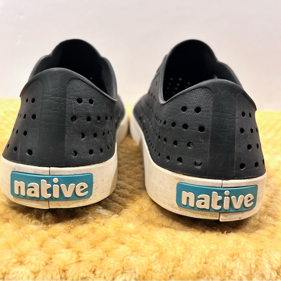 Native slip-on shoes men’s size 11 - Picture 7 of 9